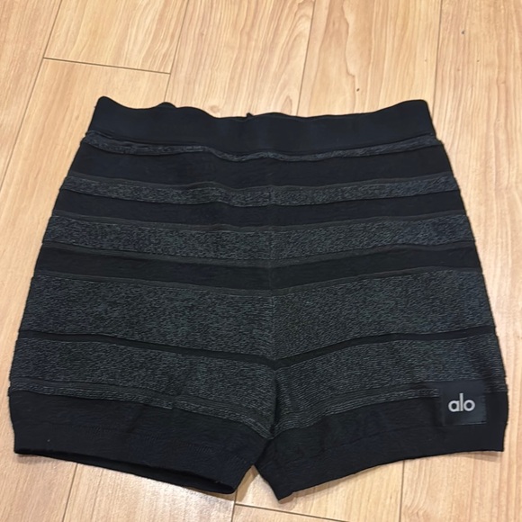 Sport Play High-Waist Knit Short